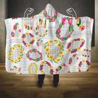 Hawaiian Kakau Tattoo Leis and Palaka Pattern Hooded Blanket Traditional Aloha Tribal White Color LT03 - Polynesian Pride