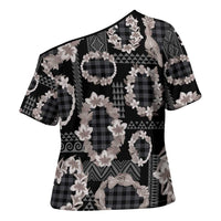 Hawaiian Leis Cross Shoulder Shirt Kakau Tattoos and Palaka Pastel Grayscale LT03 - Polynesian Pride