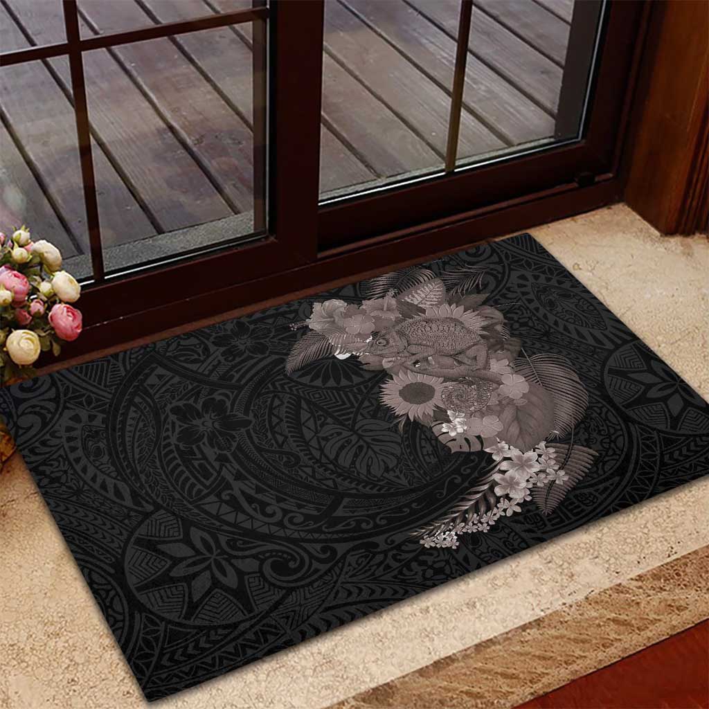 Hawaiian Tropical Plants and Chameleon Rubber Doormat Polynesian Art Grayscale LT03 - Polynesian Pride