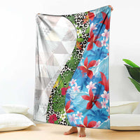 Hawaiian Tropical Flowers and Leaves Blanket on Leopard Pattern Half Style White-Blue Version - Polynesian Pride