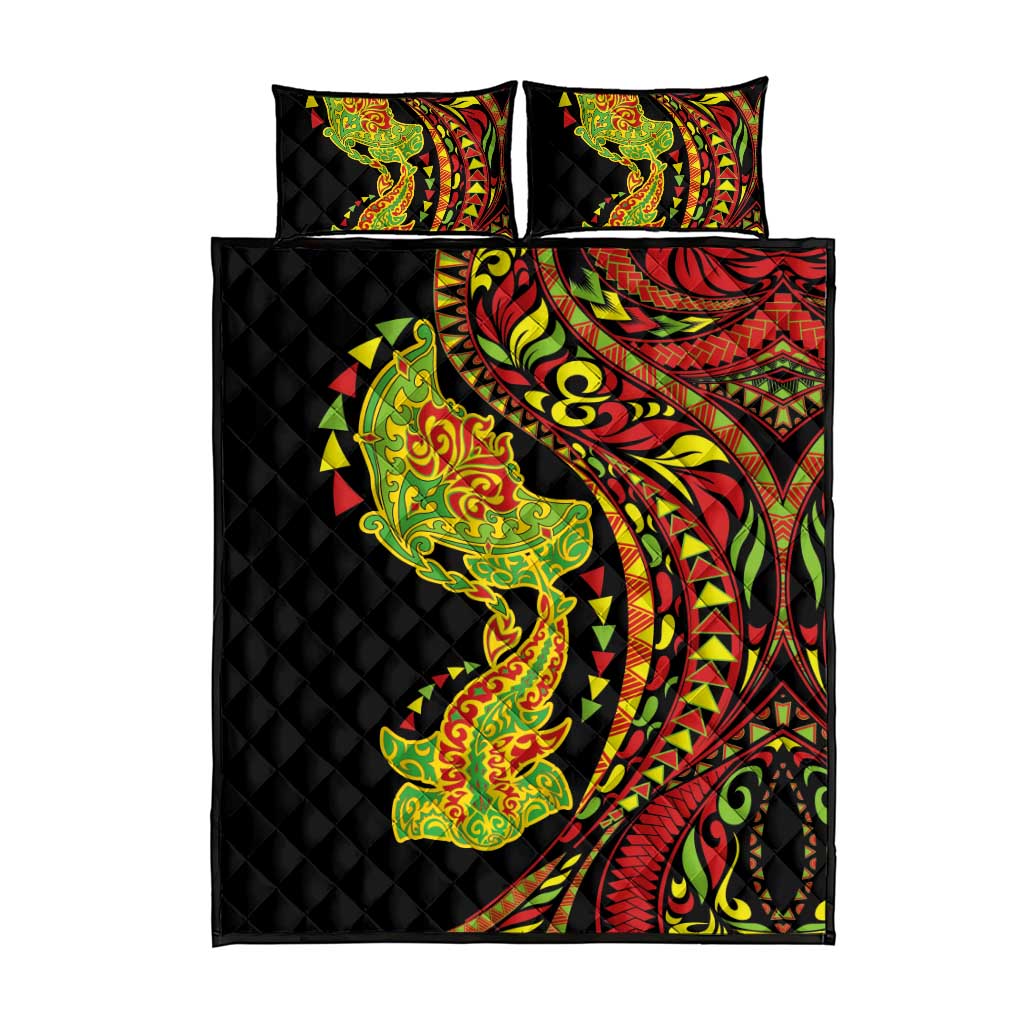 Hawaiian Manta Ray and Hammerhead Shark Tribal Tattoo Quilt Bed Set with Polynesian Tribal Pattern Kanaka Maoli Flag Color