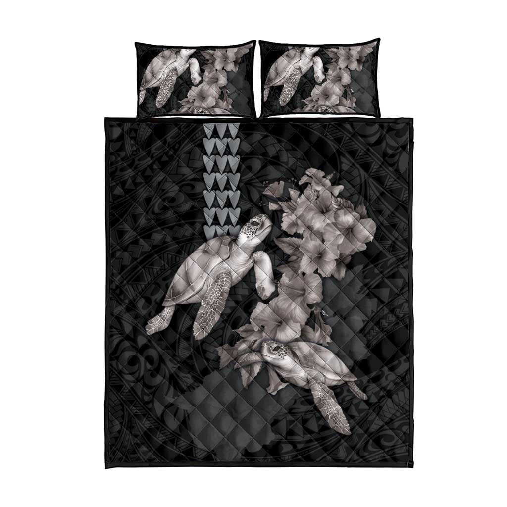 Hawaiian Turtle Love Couple Quilt Bed Set - Sweet Hibiscus and Kakau Pattern Grayscale Color