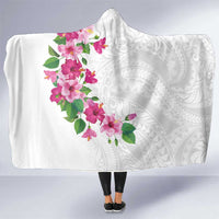 Hawaiian Hibiscus and Art Polynesian Tattoo Hooded Blanket White Color LT03 One Size White - Polynesian Pride