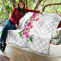 Hawaiian Hibiscus and Art Polynesian Tattoo Quilt White Color