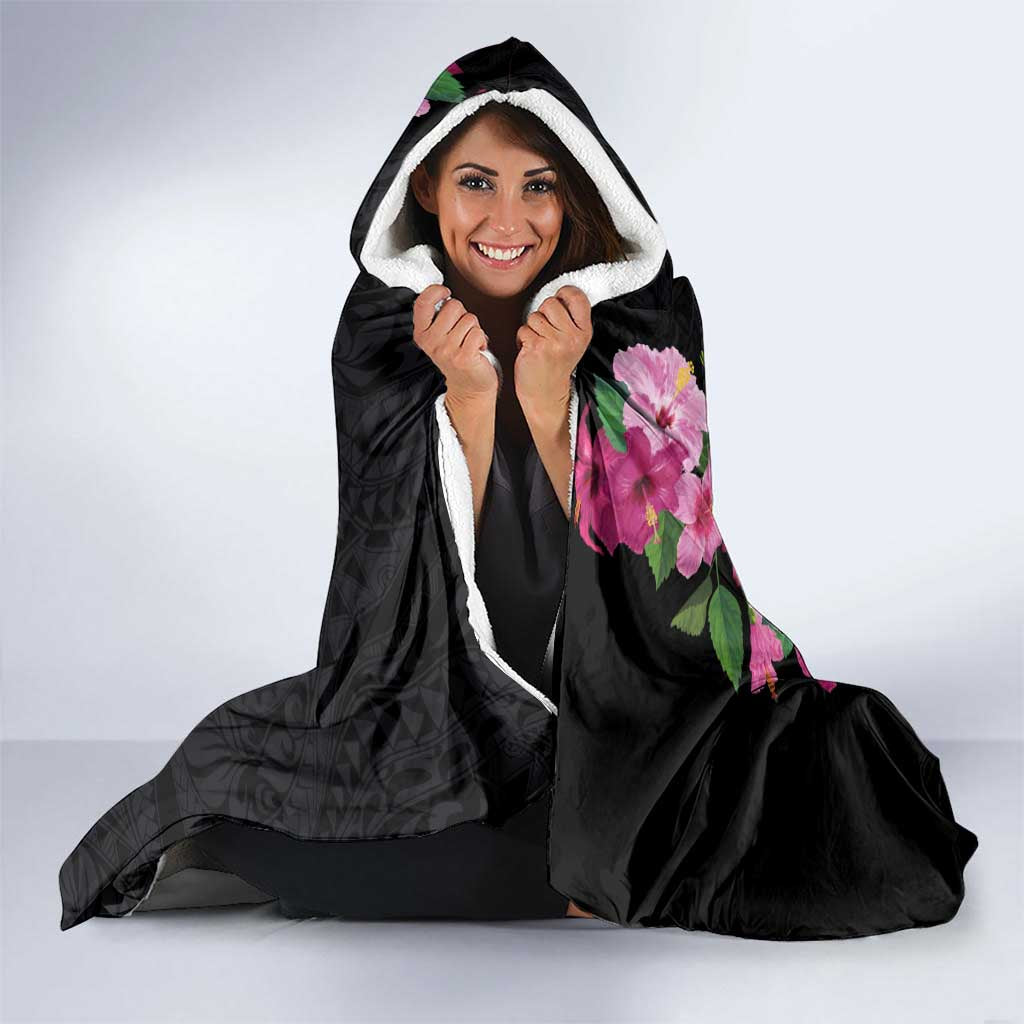 Hawaiian Hibiscus and Art Polynesian Tattoo Hooded Blanket Black Color LT03 - Polynesian Pride