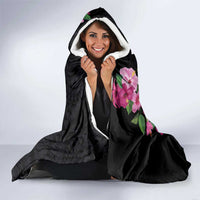 Hawaiian Hibiscus and Art Polynesian Tattoo Hooded Blanket Black Color LT03 - Polynesian Pride