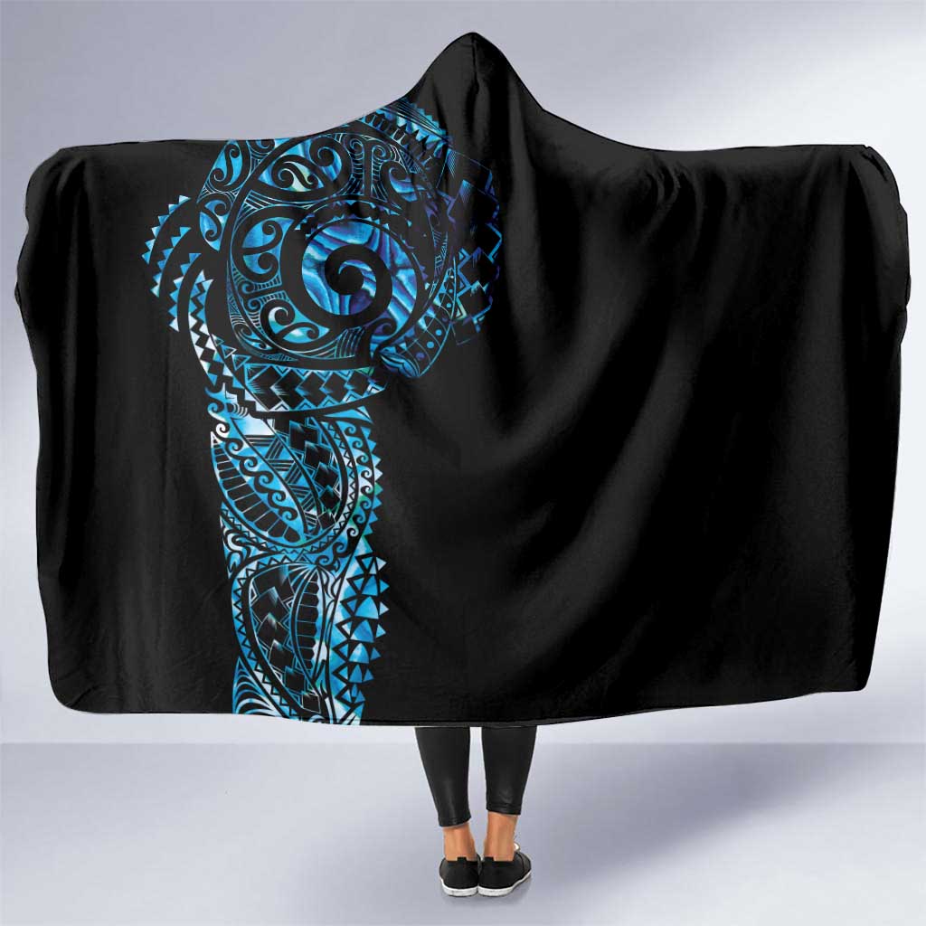 New Zealand Maori Koru Art Traditional Tattoo Hooded Blanket Paua Shell