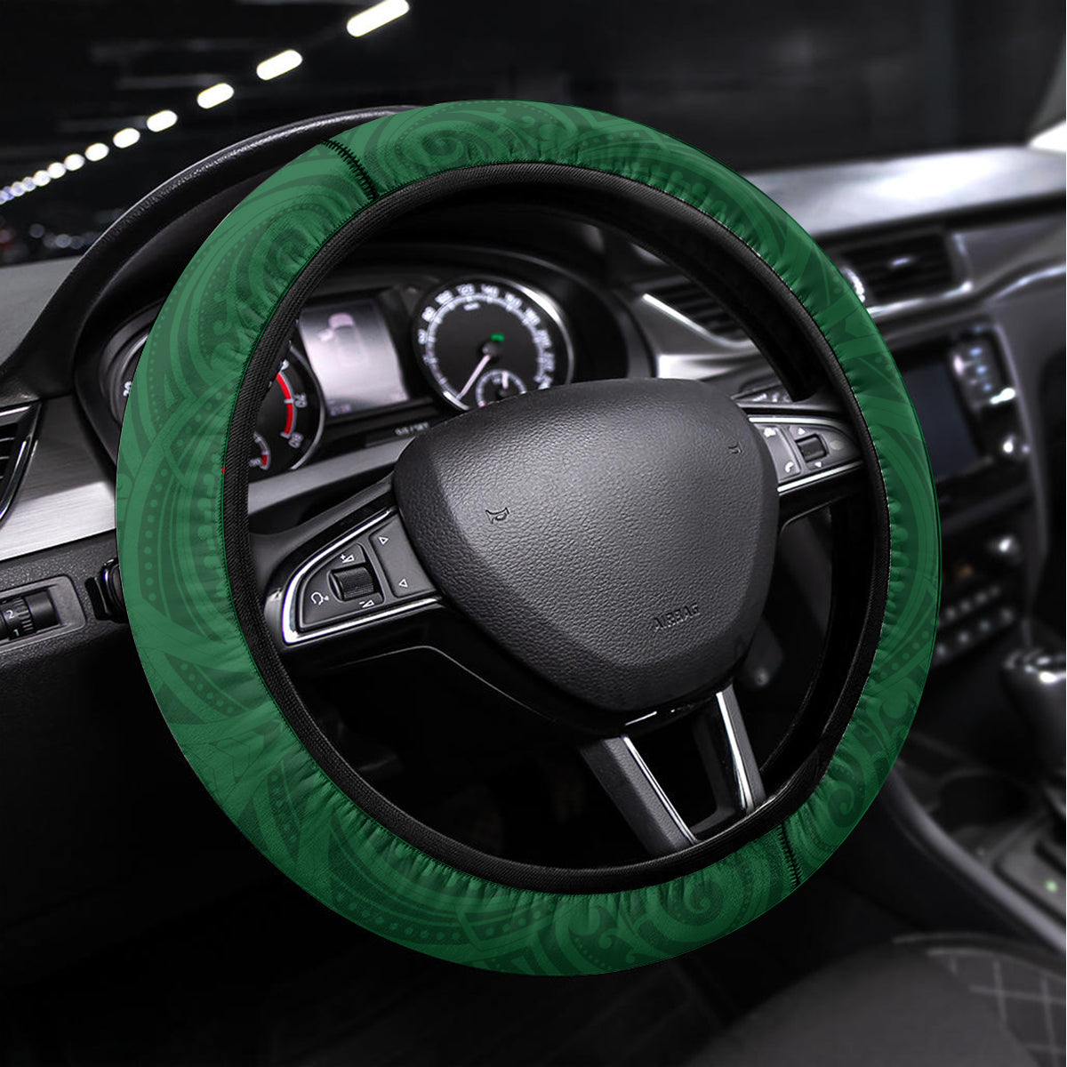 Custom Kiribati Christmas Steering Wheel Cover Santa With Gift Bag Behind Ribbons Seamless Green Maori