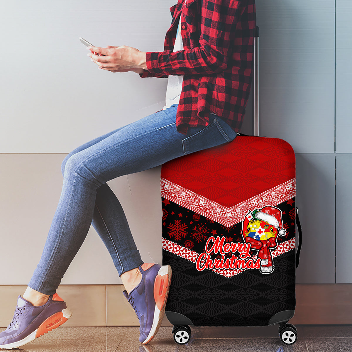Tonga Christmas Luggage Cover Tongan Coat of Arms Santa With Ngatu Pattern Christmas Red Style LT03 - Polynesian Pride