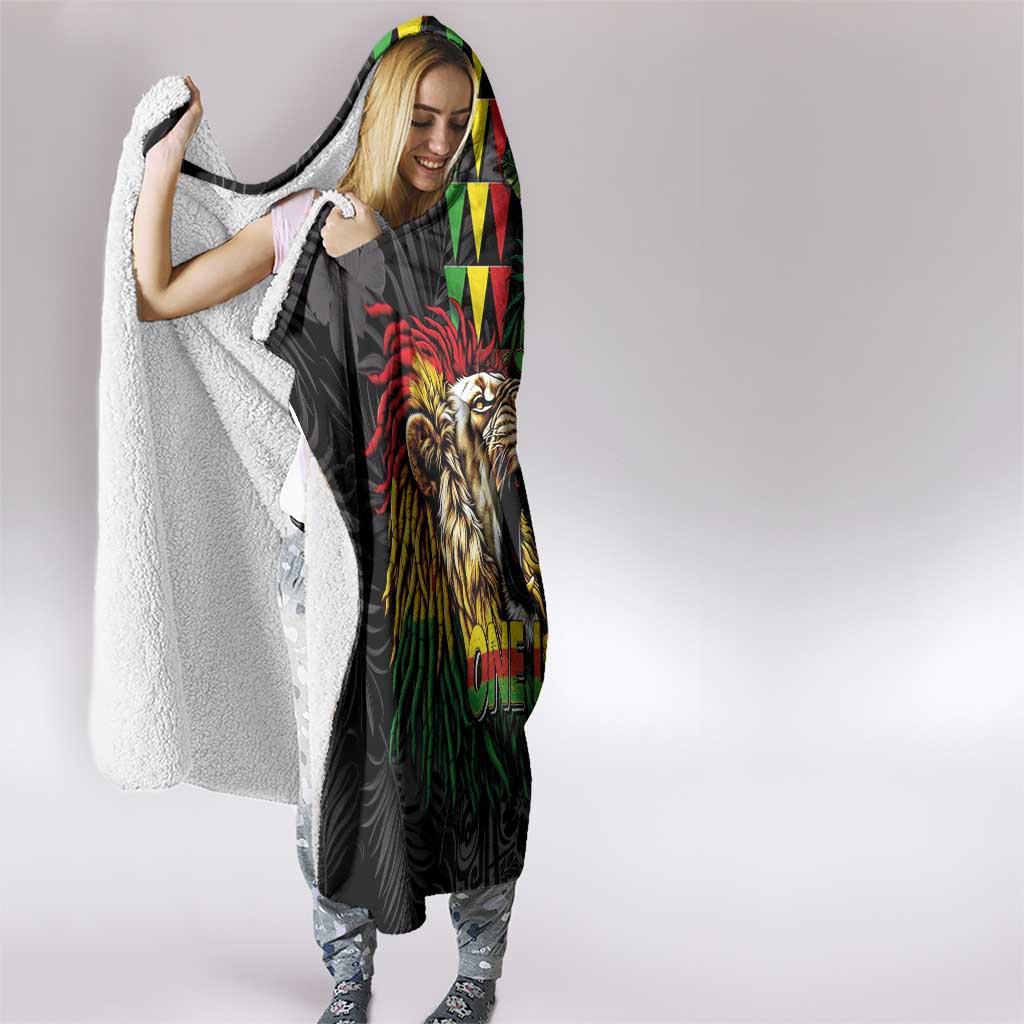 Hawaiian One Love Hooded Blanket Reggae Lion Tropical Plants and Kakau with Tribal Pattern LT03 - Polynesian Pride