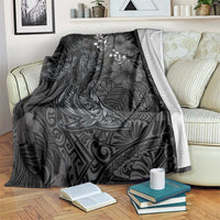 Hawaiian Tropical Plants and Tribal Whales Blanket Polynesian Art Tattoo Grayscale LT03 Black - Polynesian Pride