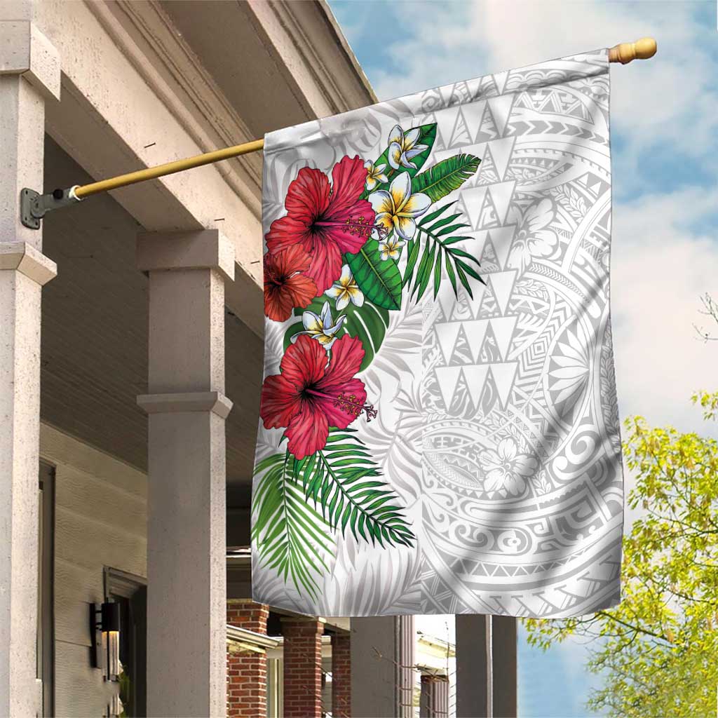 Hawaiian Tropical Plants Garden Flag Kakau Tattoo and Polynesian Pattern Half White Color LT03 House Flag White - Polynesian Pride