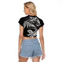 New Zealand Tuatara Tribal Tattoo Raglan Cropped T Shirt Silver Fern and Maori Pattern Black Color