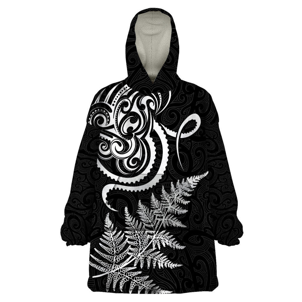 New Zealand Octopus Tattoo and Fern Wearable Blanket Hoodie Maori Pattern LT03 One Size Black - Polynesian Pride