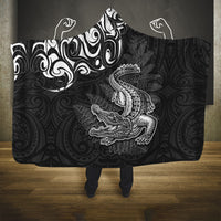 New Zealand Crocodile Tattoo and Fern Hooded Blanket Maori Pattern LT03 One Size Black - Polynesian Pride