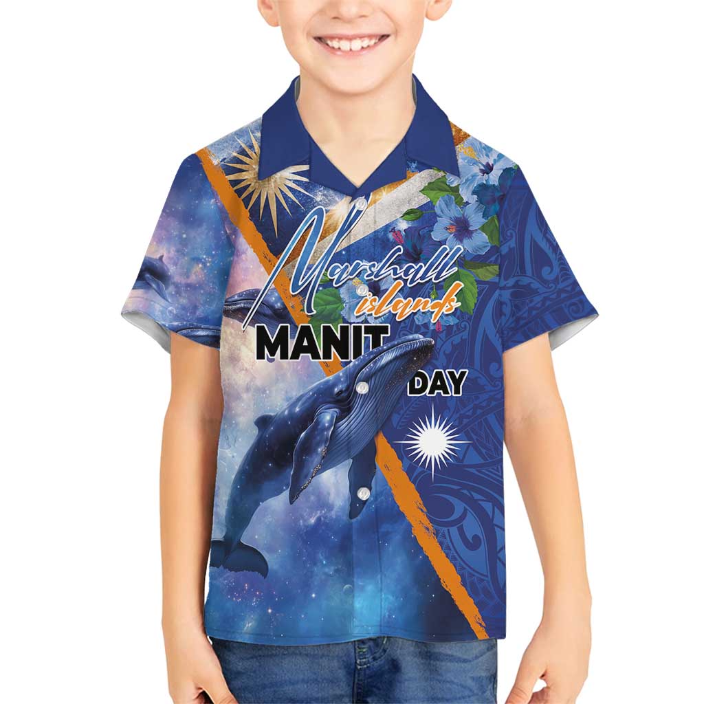 Marshall Islands Manit Day Family Matching Puletasi and Hawaiian Shirt Grunge National Flag with Whales and Tribal Tattoos - Polynesian Pride
