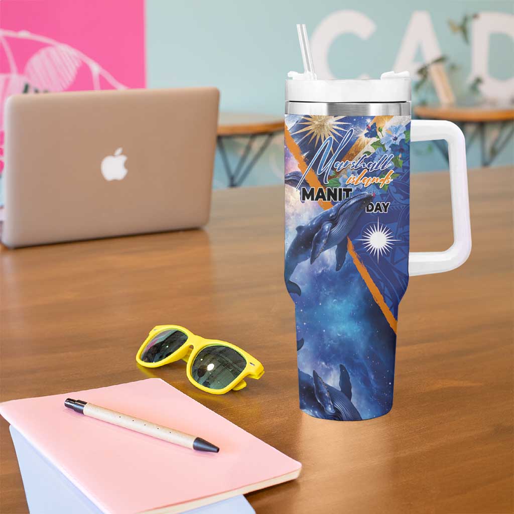 Marshall Islands Manit Day Tumbler With Handle Grunge National Flag with Whales and Tribal Tattoos - Polynesian Pride