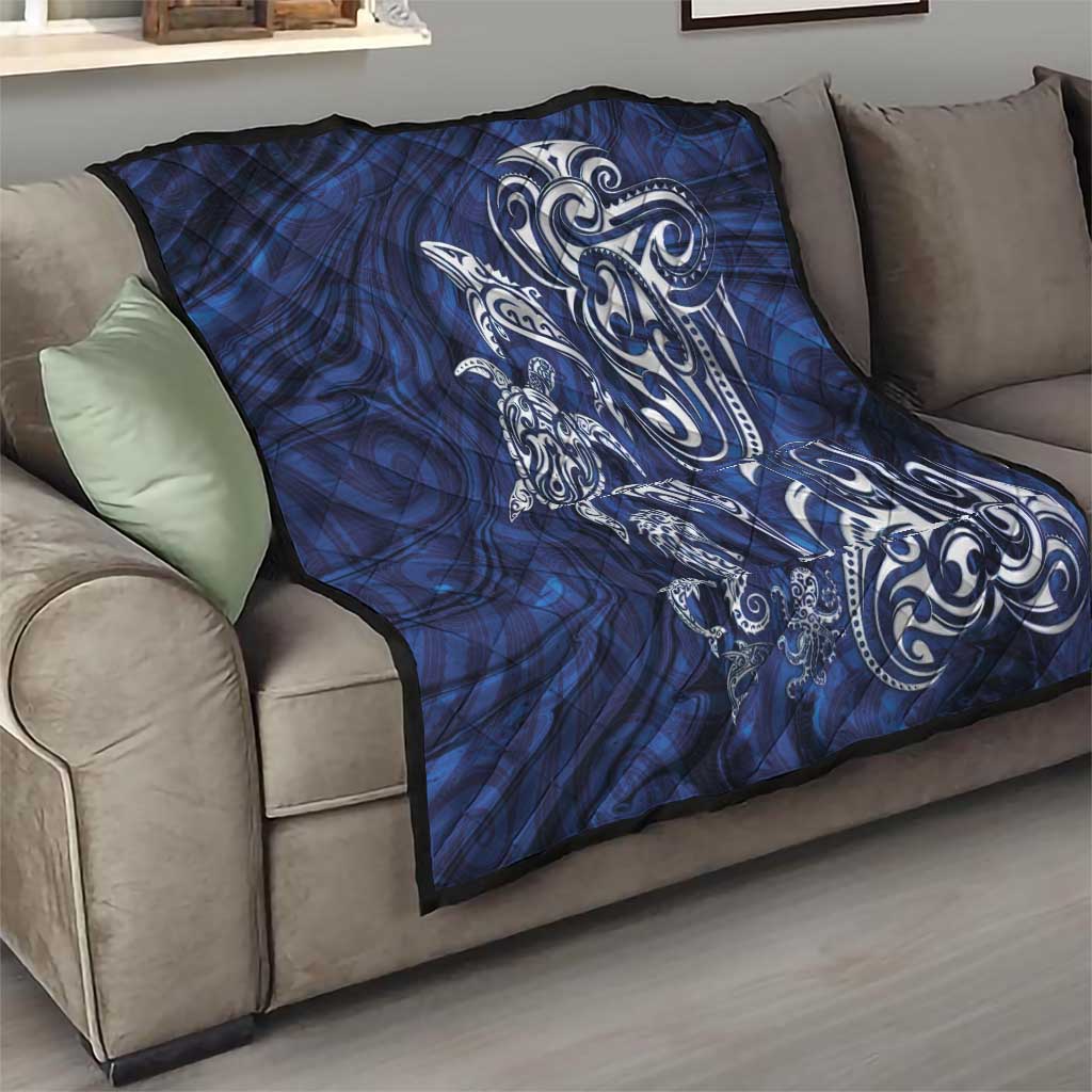 New Zealand Connecting with Seas Quilt Maori Tribal and Sea Animals Tattoo - White Glass Style