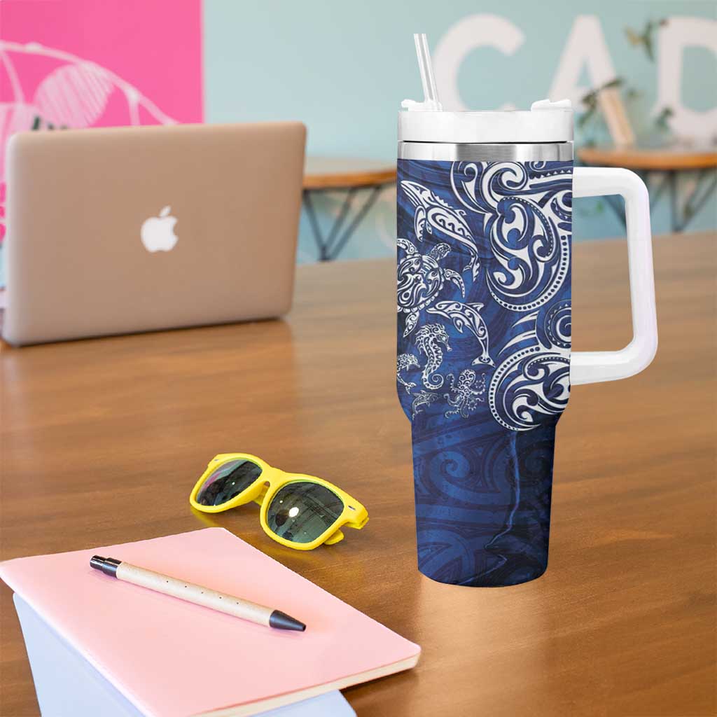 New Zealand Connecting with Seas Tumbler With Handle Maori Tribal and Sea Animals Tattoo - White Glass Style