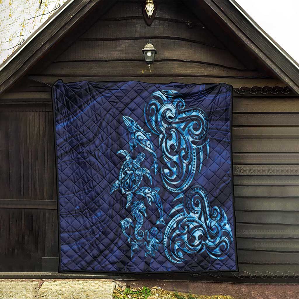 New Zealand Connecting with Seas Quilt Maori Tribal and Sea Animals Tattoo - Sea Texture Glass Style