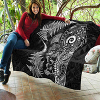 New Zealand Sea Animals Quilt with Maori Koru Tribal Tattoo and Silver Ferns Black Color