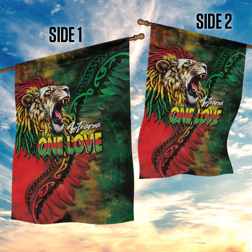 Aotearoa One Love Garden Flag Reggae Lion with Kakahu Huruhuru LT03 - Polynesian Pride