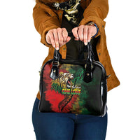 Aotearoa One Love Shoulder Handbag Reggae Lion with Kakahu Huruhuru LT03 One Size Black - Polynesian Pride