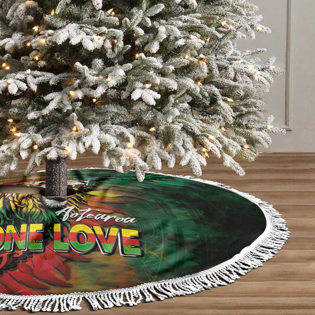 Aotearoa One Love Tree Skirt Reggae Lion with Kakahu Huruhuru