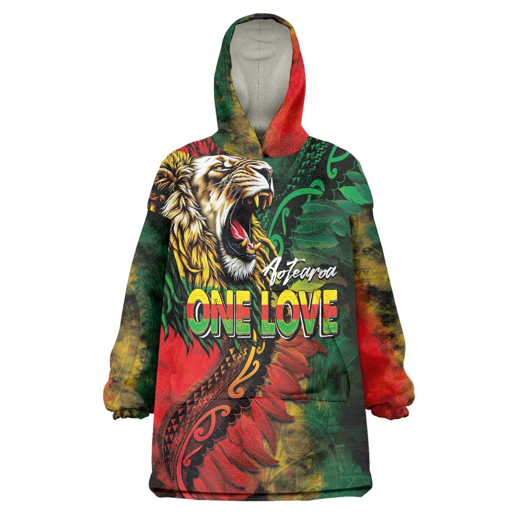 Aotearoa One Love Wearable Blanket Hoodie Reggae Lion with Kakahu Huruhuru LT03 One Size Black - Polynesian Pride