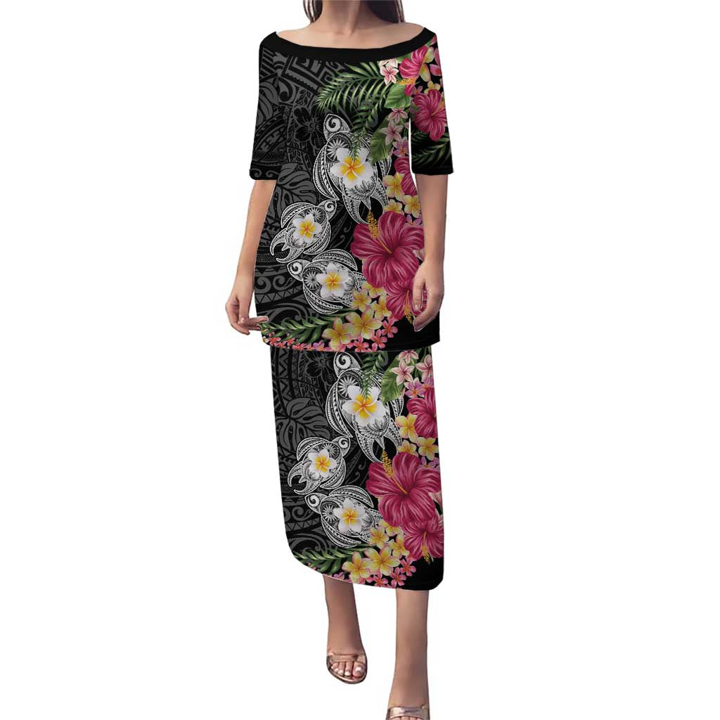 Hawaiian Tropical Flowers and Tribal Turtles Family Matching Puletasi and Hawaiian Shirt Polynesian Art Motifs Black Color - Polynesian Pride