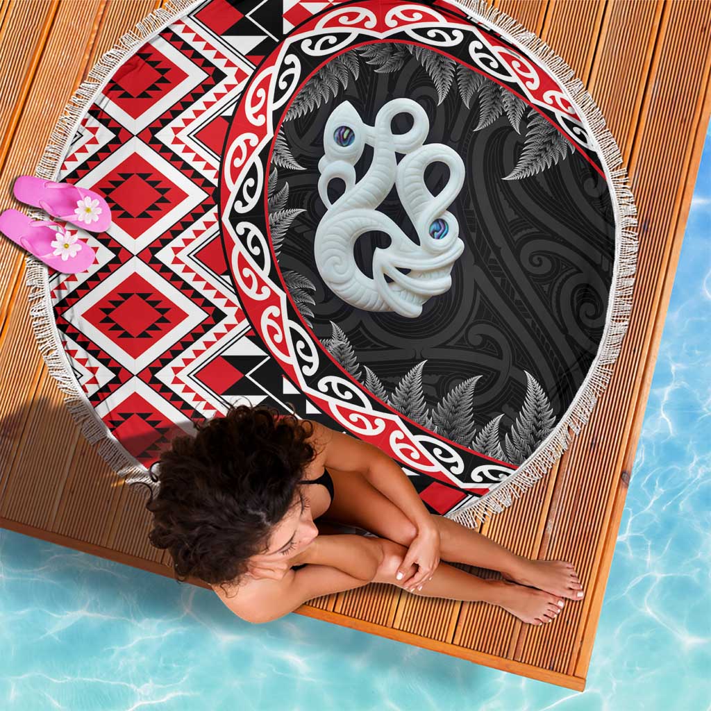 Red Taniko Motif Aotearoa Manaia and Silver Fern Beach Blanket LT03 - Polynesian Pride