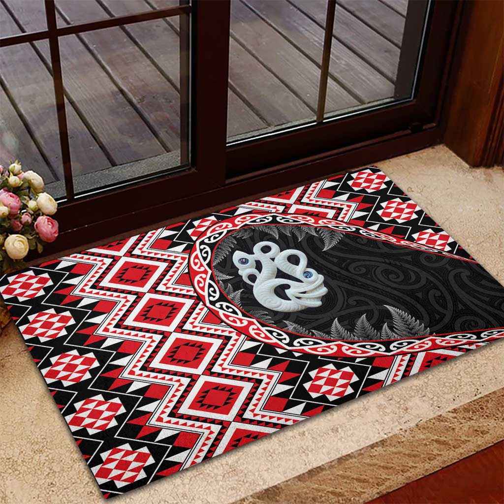 Red Taniko Motif Aotearoa Manaia and Silver Fern Rubber Doormat LT03 - Polynesian Pride