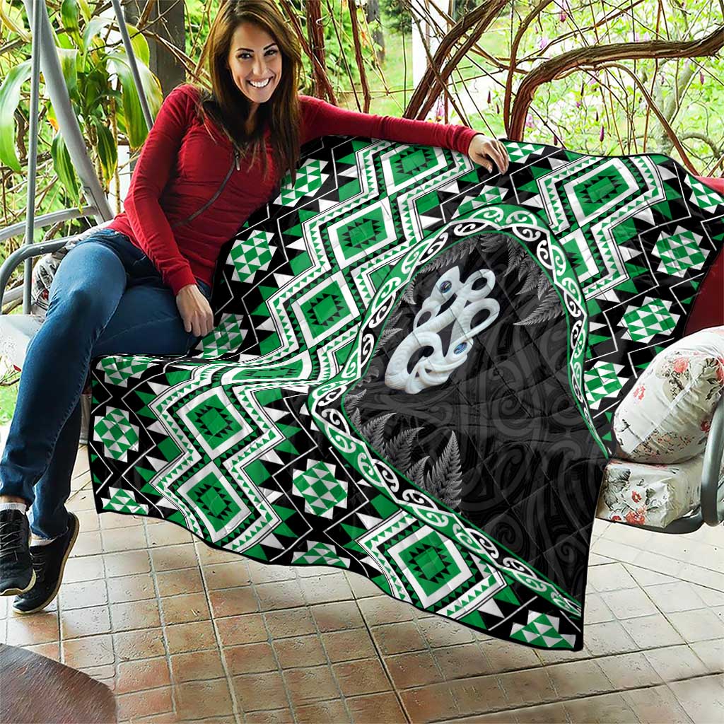 Green Taniko Motif Aotearoa Manaia and Silver Fern Quilt