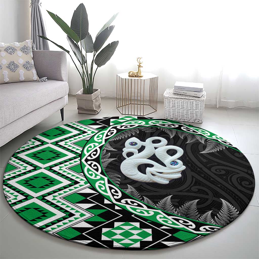Green Taniko Motif Aotearoa Manaia and Silver Fern Round Carpet