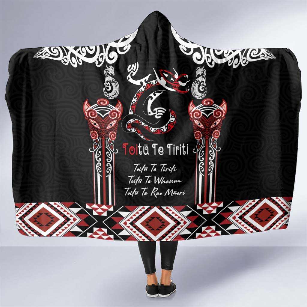 Aotearoa Toitu Te Tiriti-Maori Taniwha Hooded Blanket Toitu Te Whenua Toitu Te Reo Maori