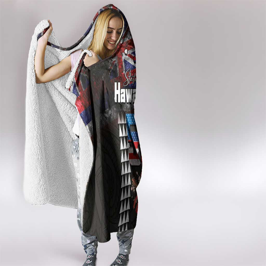 Hawaii Statehood Day Hooded Blanket 50th state of the United States Kakau Tattoos and Hibiscus Grunge - Polynesian Pride