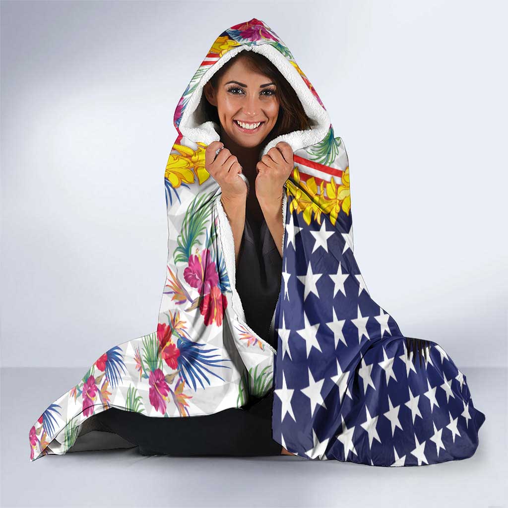 Hawaii and United States Together Hooded Blanket Seal of Hawaii and Bald Eagle - Polynesian Pride