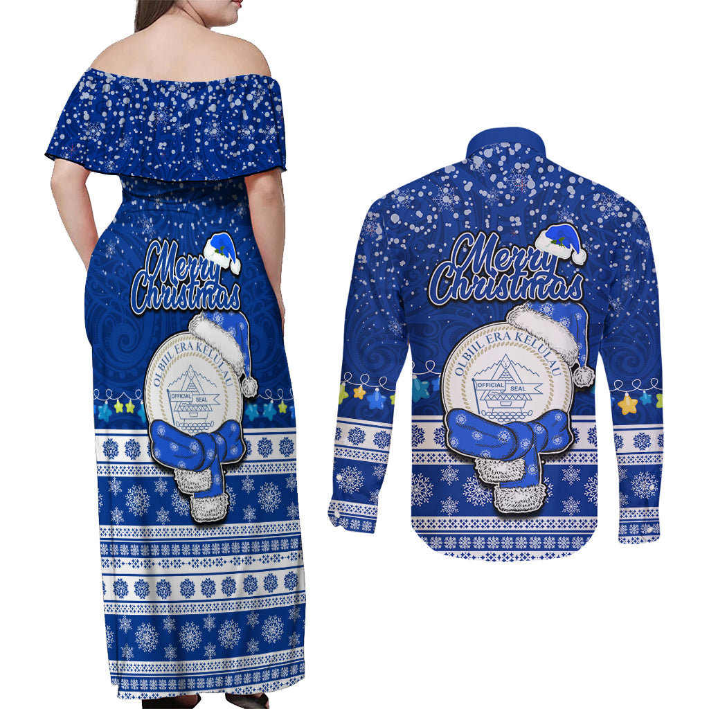 Palau Christmas Couples Matching Off Shoulder Maxi Dress and Long Sleeve Button Shirt Snowman Hugs Palau Coat of Arms Maori Pattern Blue Style LT03 - Polynesian Pride