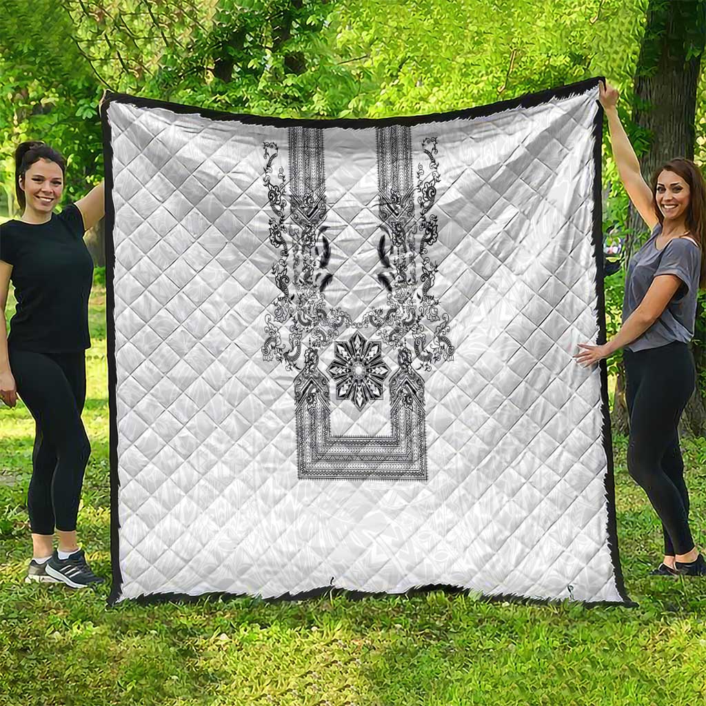 Philippines Barong Style Quilt with Polynesian Art and Leaf Motif Black-White Color