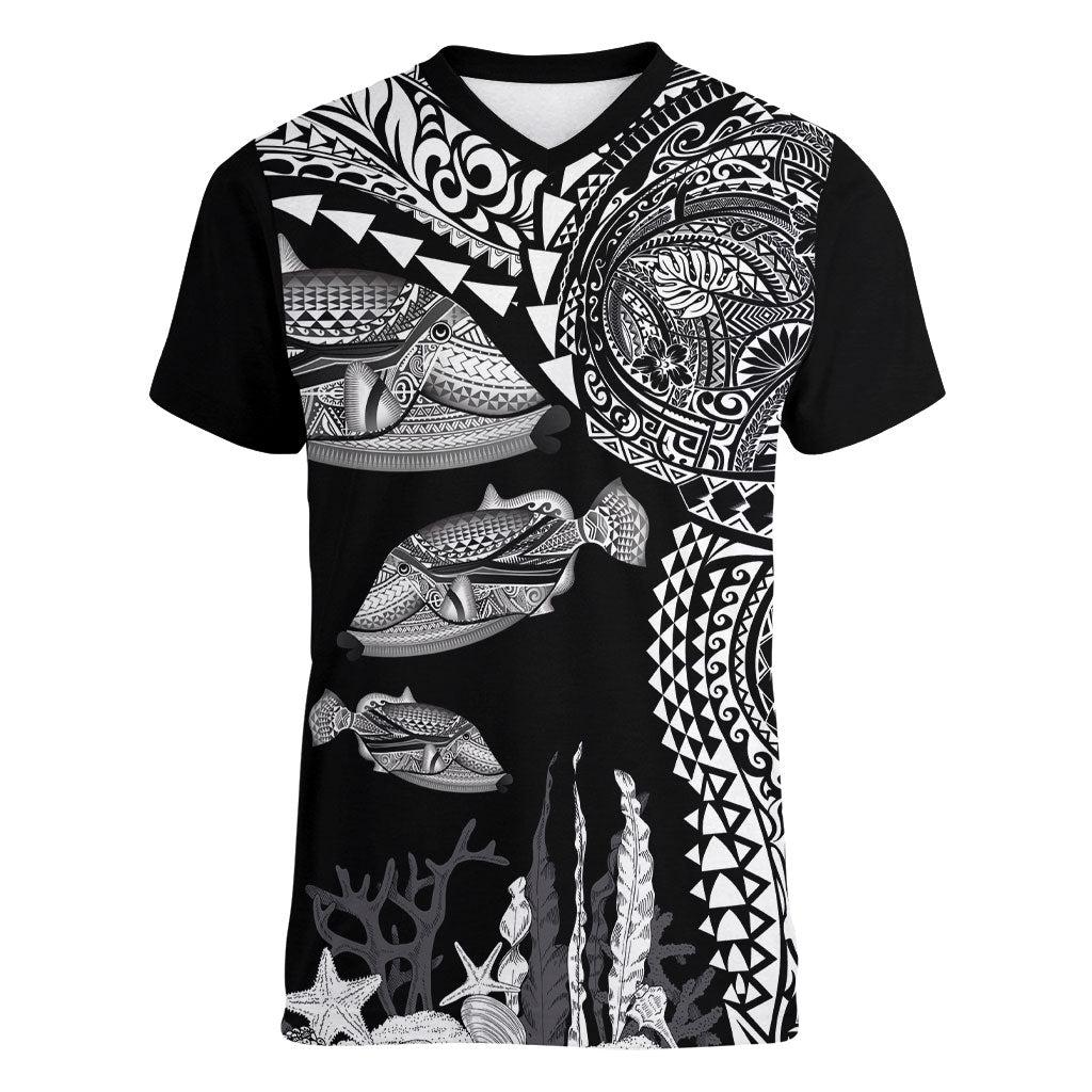 Hawaiian Reef Triggerfish Women V-Neck T-Shirt Polynesian Art with Tribal Humuhumunukunukuapua'a LT03 Female Black - Polynesian Pride