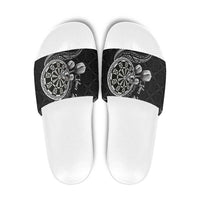 Personalised Niue Darts Masters Slide Sandals Tribal Hiapo Dartboard - Polynesian Pride