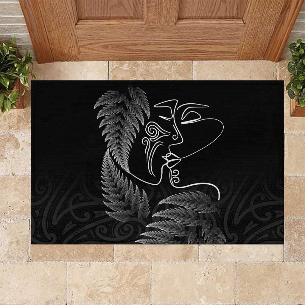 New Zealand Valentine's Day Rubber Doormat Silver Fern and Line Art Love Couple LT03 Black - Polynesian Pride