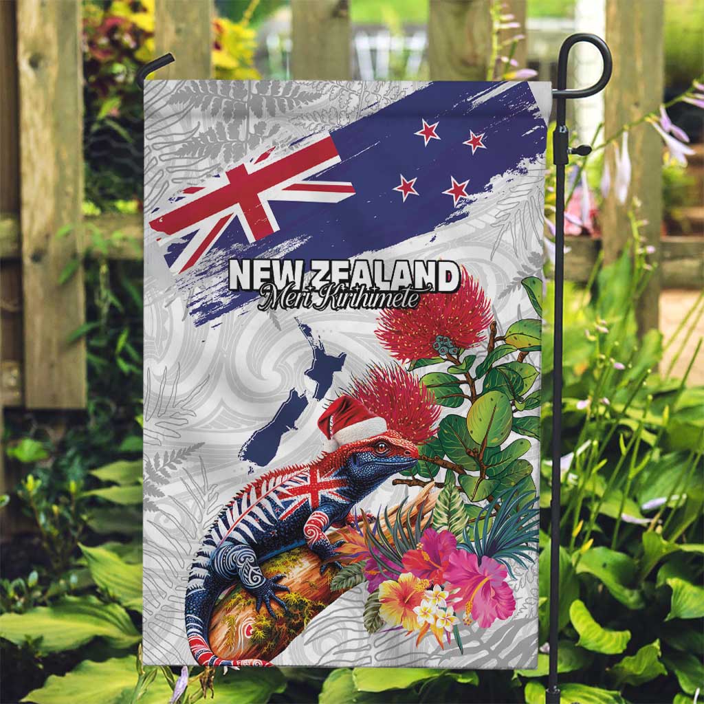 New Zealand Christmas Garden Flag Meri Kirihimete-Tuatara and Pohutukawa White Color