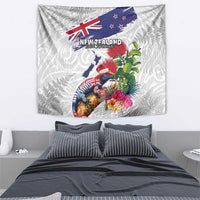 New Zealand Christmas Tapestry Meri Kirihimete-Tuatara and Pohutukawa White Color