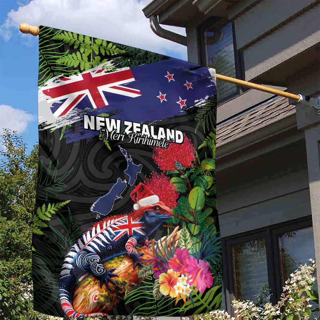 New Zealand Christmas Garden Flag Meri Kirihimete-Tuatara and Pohutukawa Black Color