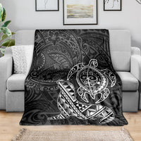 Hawaii Monk Seal and Dolphin Blanket Polynesian Kakau Pattern Black White Color LT03 - Polynesian Pride