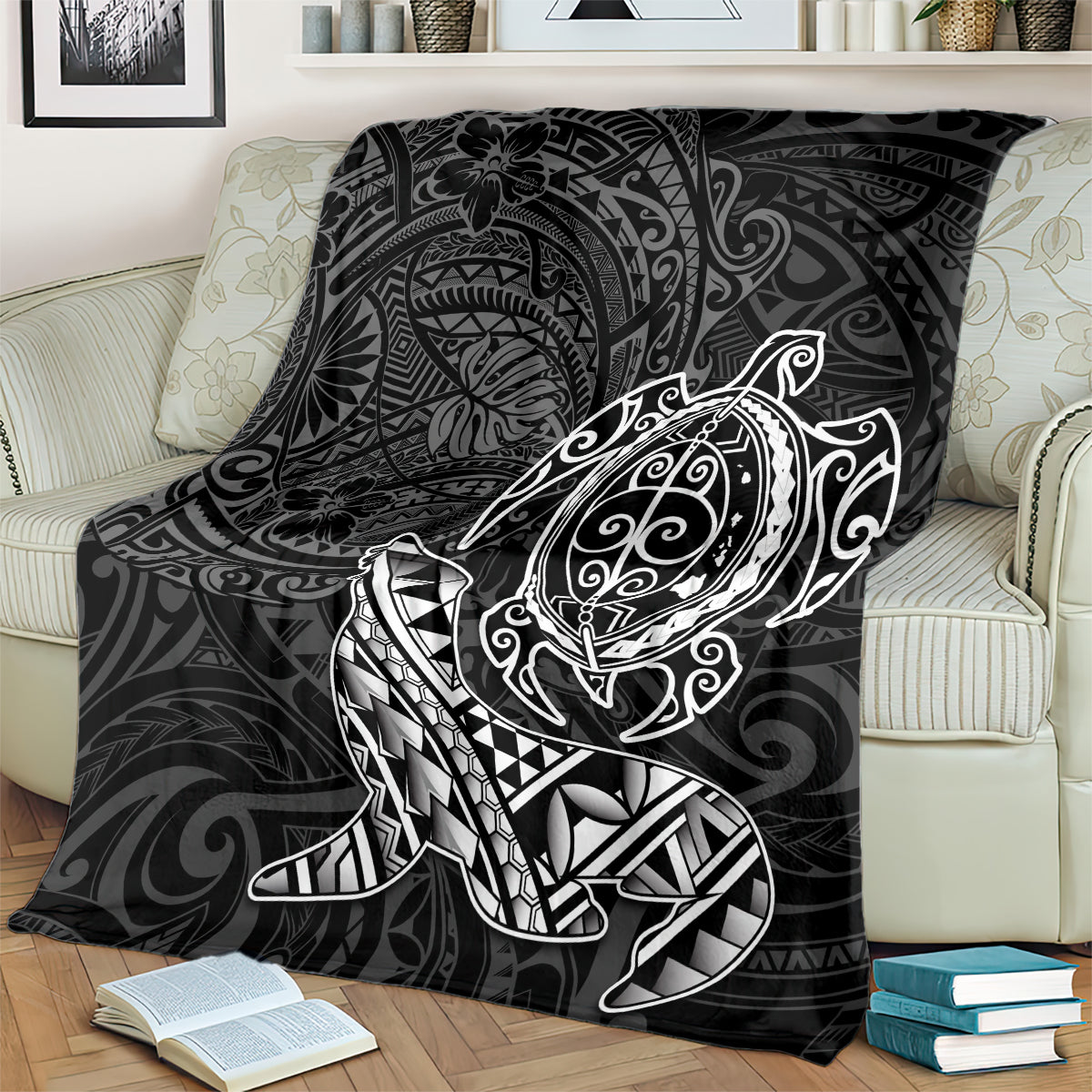 Hawaii Monk Seal and Dolphin Blanket Polynesian Kakau Pattern Black White Color LT03 - Polynesian Pride
