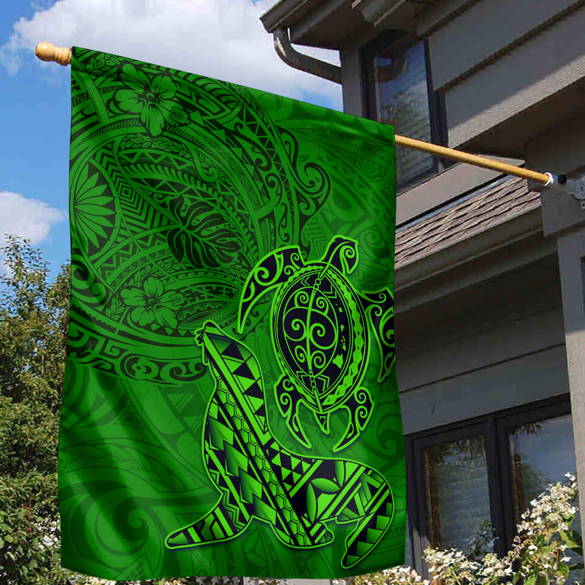 Hawaii Monk Seal and Dolphin Garden Flag Polynesian Kakau Pattern Green LT03 - Polynesian Pride