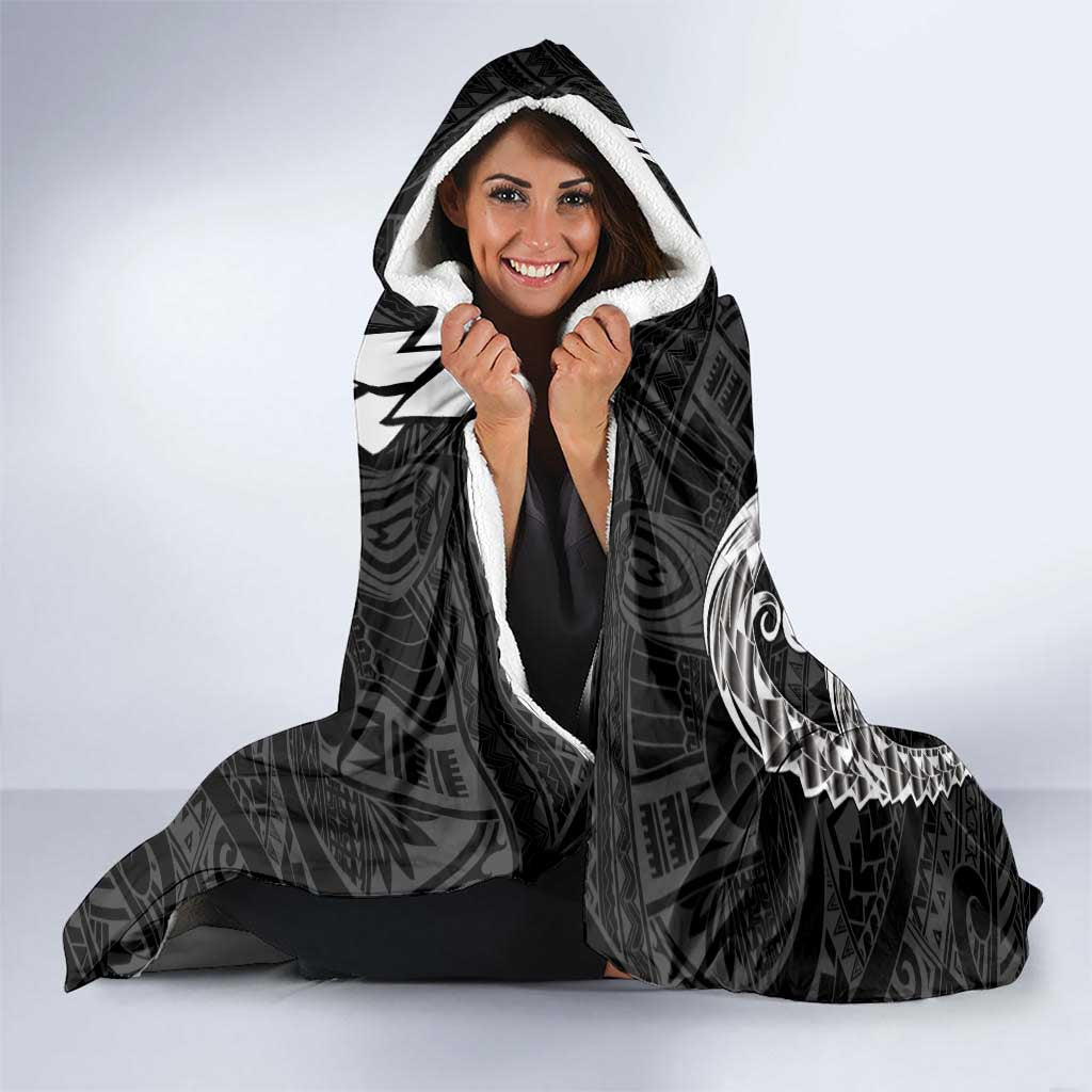 Cook Islands Va'a Polynesian Art Tattoo Hooded Blanket Black Color LT03 - Polynesian Pride