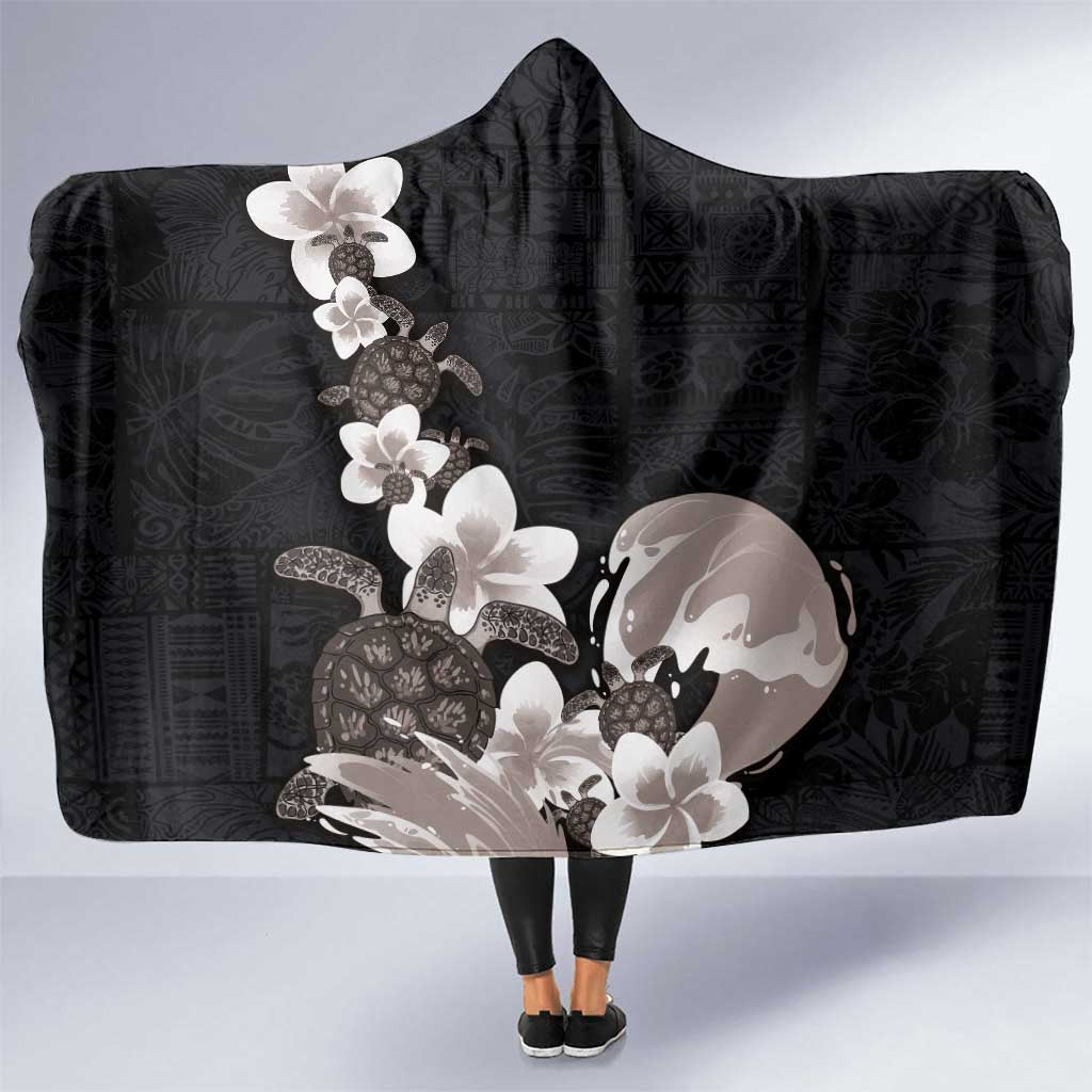 Hawaiian Plumeria and Turtle Hooded Blanket with Polynesian Tribal Art Pattern Grayscale Color LT03 One Size Black - Polynesian Pride